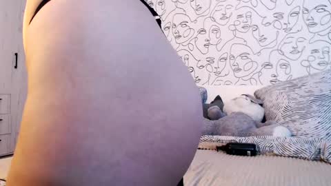 Maya online show from February 8, 12:28 pm