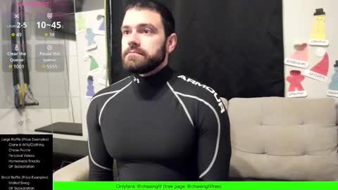 Snapshot of chasemason20 chatting on December 6, 9:18 pm Onlyfans chasingfit Instagram the arguer Twitter chasingfitOF online show from December 6, 9:18 pm