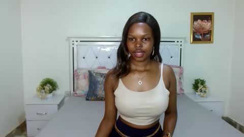 Snapshot of chayenie chatting on October 16, 6:35 am Cheyenne online show from October 16, 6:35 am