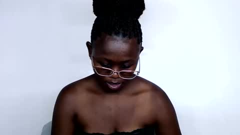 Snapshot of cheeky_charms chatting on October 16, 11:03 pm cheeky_charms online show from October 16, 11:03 pm