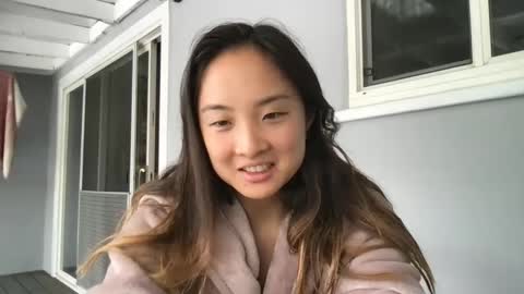 Snapshot of chellybear101 chatting on March 1, 6:00 pm chellybear101 online show from March 1, 6:00 pm