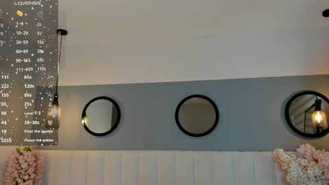 chelsea_bolton_ online show from April 7, 12:29 pm