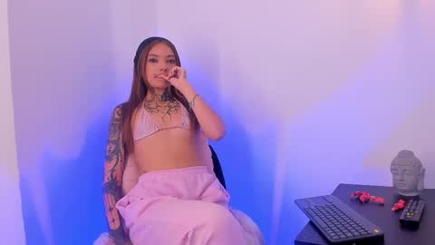 Snapshot of chelseadalea chatting on October 16, 11:36 pm Chelsea online show from October 16, 11:36 pm