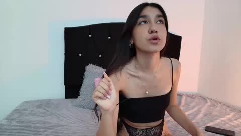 Nami online show from January 5, 5:27 pm