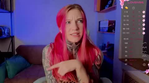 Snapshot of cherry_roxy chatting on October 16, 9:02 pm Roxy online show from October 16, 9:02 pm