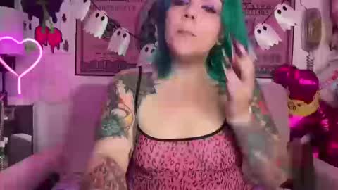 Snapshot of cherryb0mbb0mb chatting on October 12, 4:16 am CherryBombBomb online show from October 12, 4:16 am