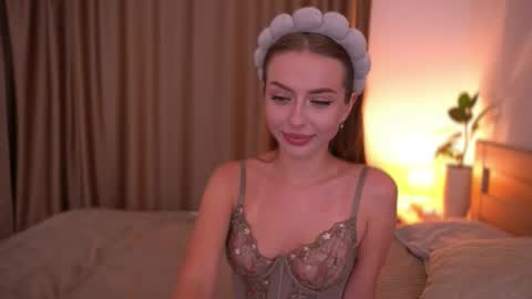 Snapshot of cherryblossom224 chatting on September 17, 9:07 pm Alisha online show from September 17, 9:07 pm