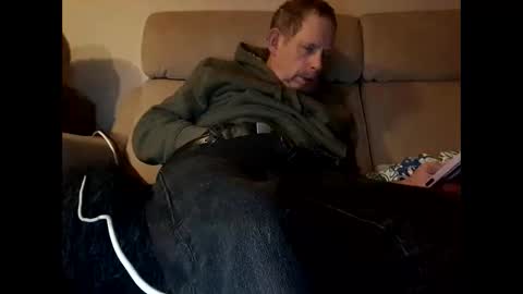 Snapshot of chevy69 chatting on October 19, 12:04 am chevy69 online show from October 19, 12:04 am