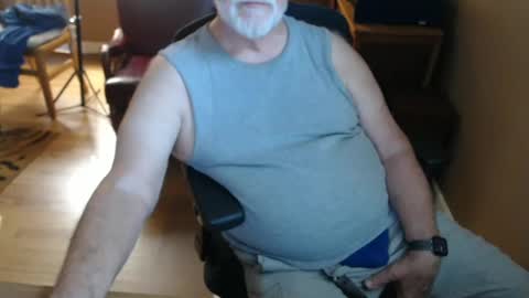 Snapshot of chgodad chatting on September 16, 9:18 pm chgodad online show from September 16, 9:18 pm