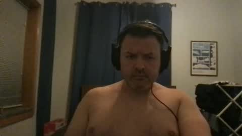 chicagoguy7183 online show from April 2, 5:15 am