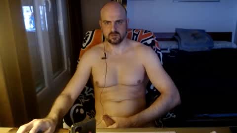 chicocam1983 online show from February 14, 5:37 pm