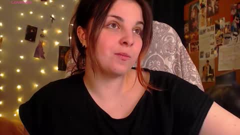 Snapshot of chill_saya chatting on October 3, 4:21 am Saya online show from October 3, 4:21 am