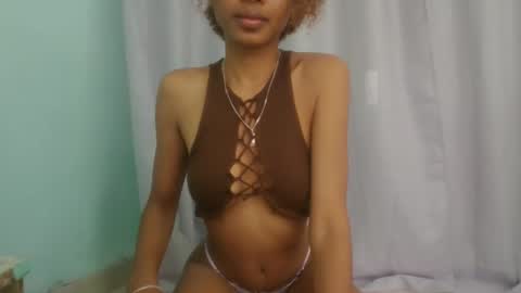 chloe9794 online show from February 15, 6:37 am