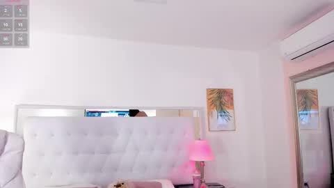 Snapshot of chloe__evans_ chatting on September 11, 12:17 pm Chloe online show from September 11, 12:17 pm