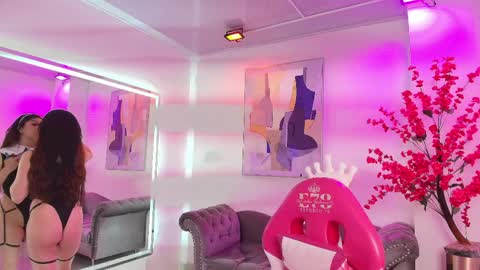 Chloe online show from April 9, 11:16 am