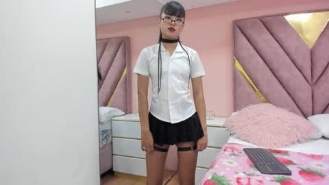 Chloe online show from March 11, 11:57 am