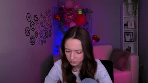 chloe_ley online show from March 5, 12:36 pm