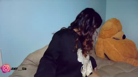 Snapshot of chloe_maia1 chatting on January 25, 1:21 am AMY online show from January 25, 1:21 am