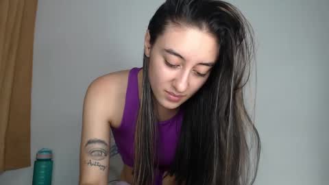 Chloe  online show from September 17, 8:45 pm