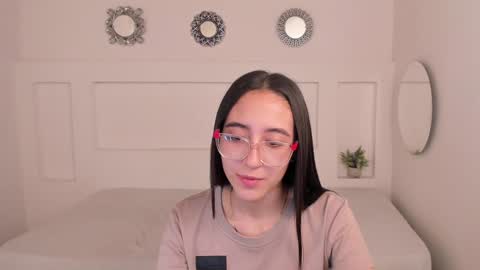 chloehil2 online show from January 29, 2:19 am