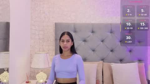 C H L O E  M O O N online show from March 14, 11:47 am