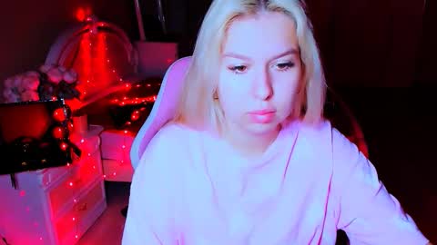 ChloeRicci online show from October 28, 6:47 am