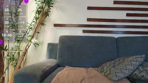 .. Chloe .. online show from December 16, 3:46 am