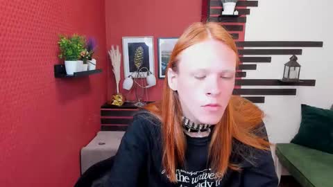 Snapshot of chloevalentinee chatting on September 28, 10:35 am Chloe online show from September 28, 10:35 am
