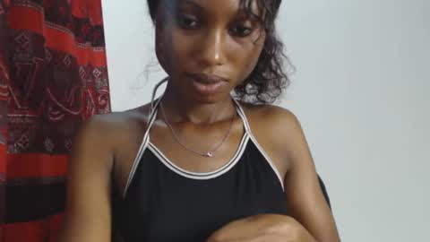 choco_petitqueen online show from December 6, 11:50 am