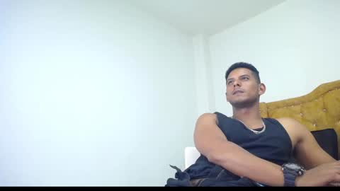 chris_dick2 online show from May 16, 5:37 am