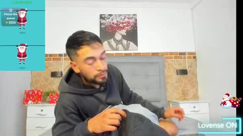 chris_kizz online show from December 27, 9:50 am