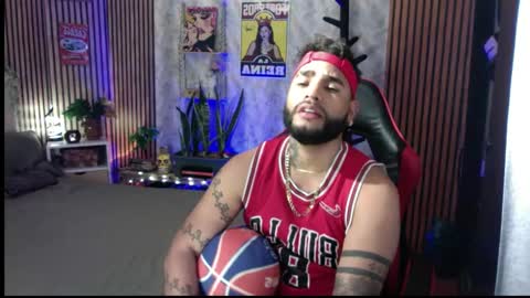 chris_stone444 online show from March 13, 12:36 am