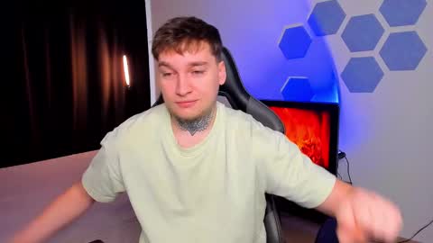 Chris Tyson online show from December 3, 7:20 am