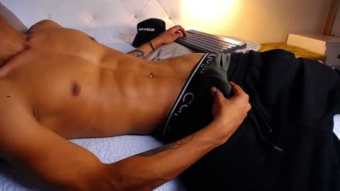 Chris Weell online show from February 15, 8:22 pm