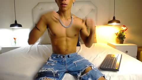 Chris Weell online show from December 22, 8:03 pm