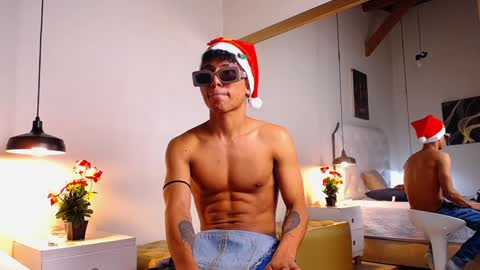 Chris Weell online show from December 20, 11:58 pm