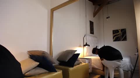 Chris Weell online show from February 9, 7:52 pm