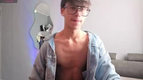 chris_zp online show from May 18, 4:35 pm