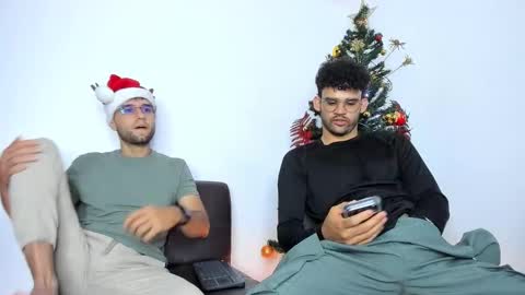 Im Chirs IM MODEL INDEPENDT online show from November 30, 12:40 am