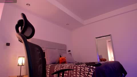 chrismorgan24 online show from November 11, 12:46 am