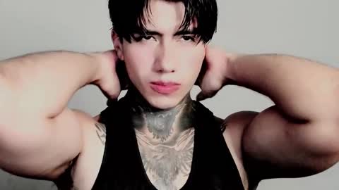 CHRIS  INDEPENT MODEL online show from November 5, 12:34 am