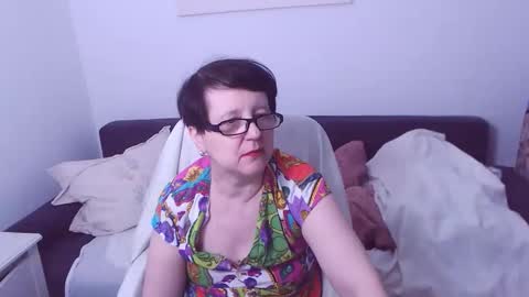 Christa online show from April 5, 8:06 pm