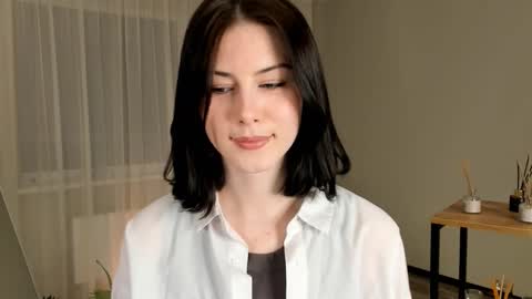 christaschrecongost online show from February 17, 5:56 pm