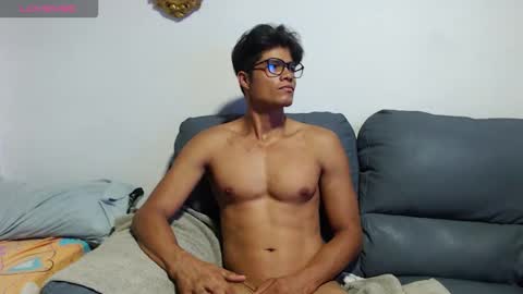 Snapshot of christian_musclet4 chatting on October 18, 11:03 am ---Chistian--- online show from October 18, 11:03 am