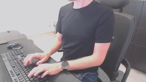 Chris online show from September 13, 8:22 pm