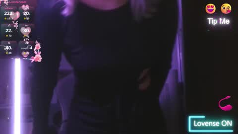 Snapshot of christinafiveplus chatting on October 5, 7:10 pm christinafiveplus online show from October 5, 7:10 pm