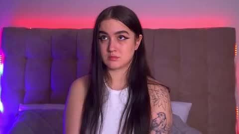 Christina online show from March 3, 6:24 pm