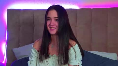 Christina online show from September 30, 7:02 pm