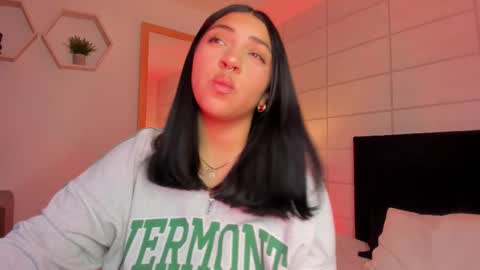 Christine  online show from December 1, 12:14 pm