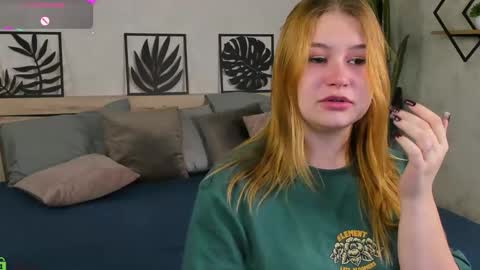 christine_wallker online show from September 22, 12:04 am